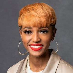 Counselor Picture acor120